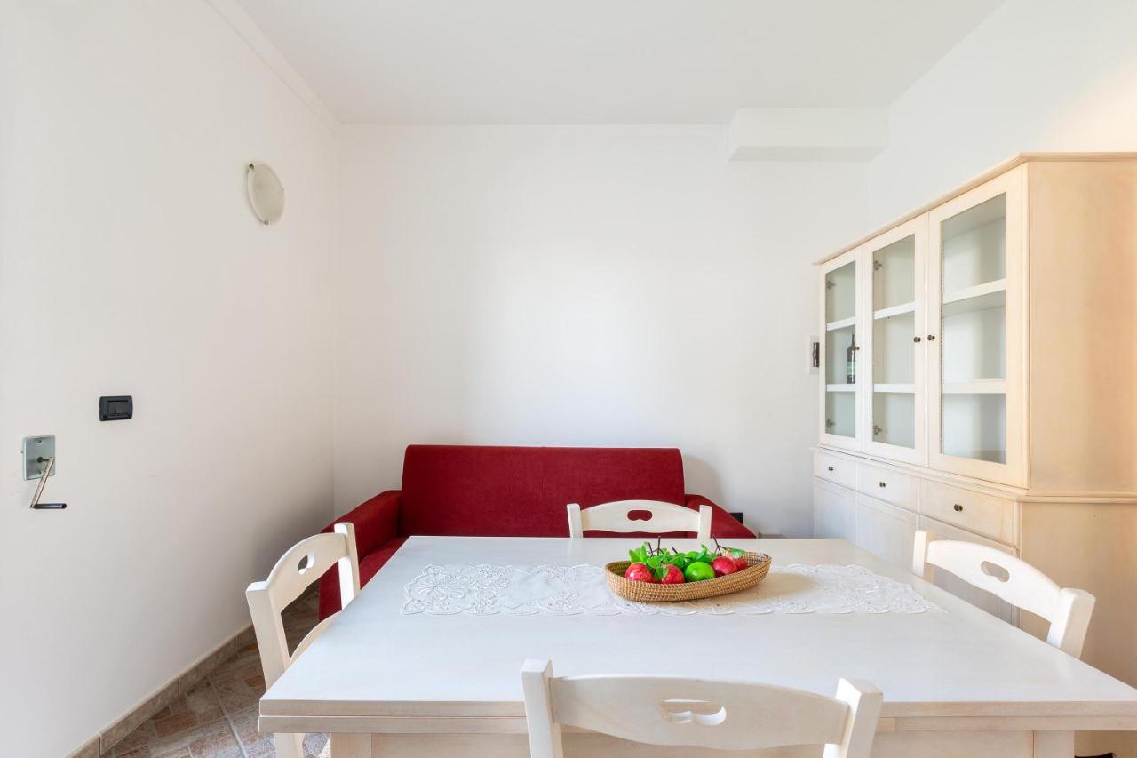 Joy Home Apartments Maruggio Exterior photo